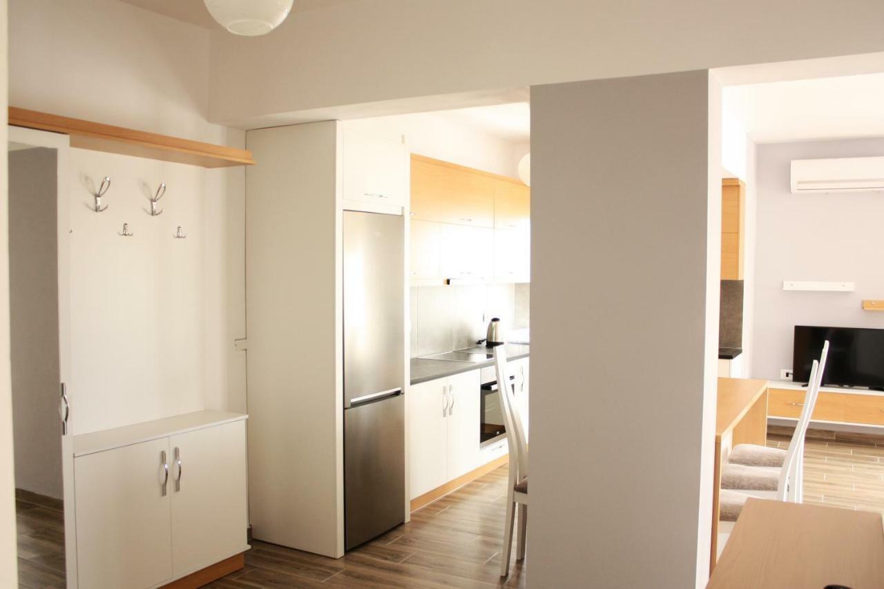 Alexandra'S Apartments Sarandë Eksteriør bilde