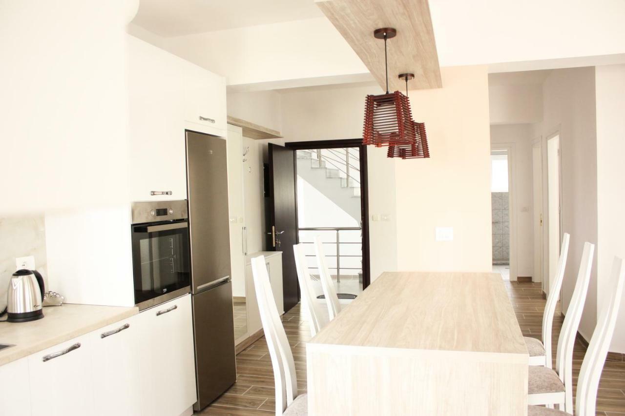 Alexandra'S Apartments Sarandë Eksteriør bilde