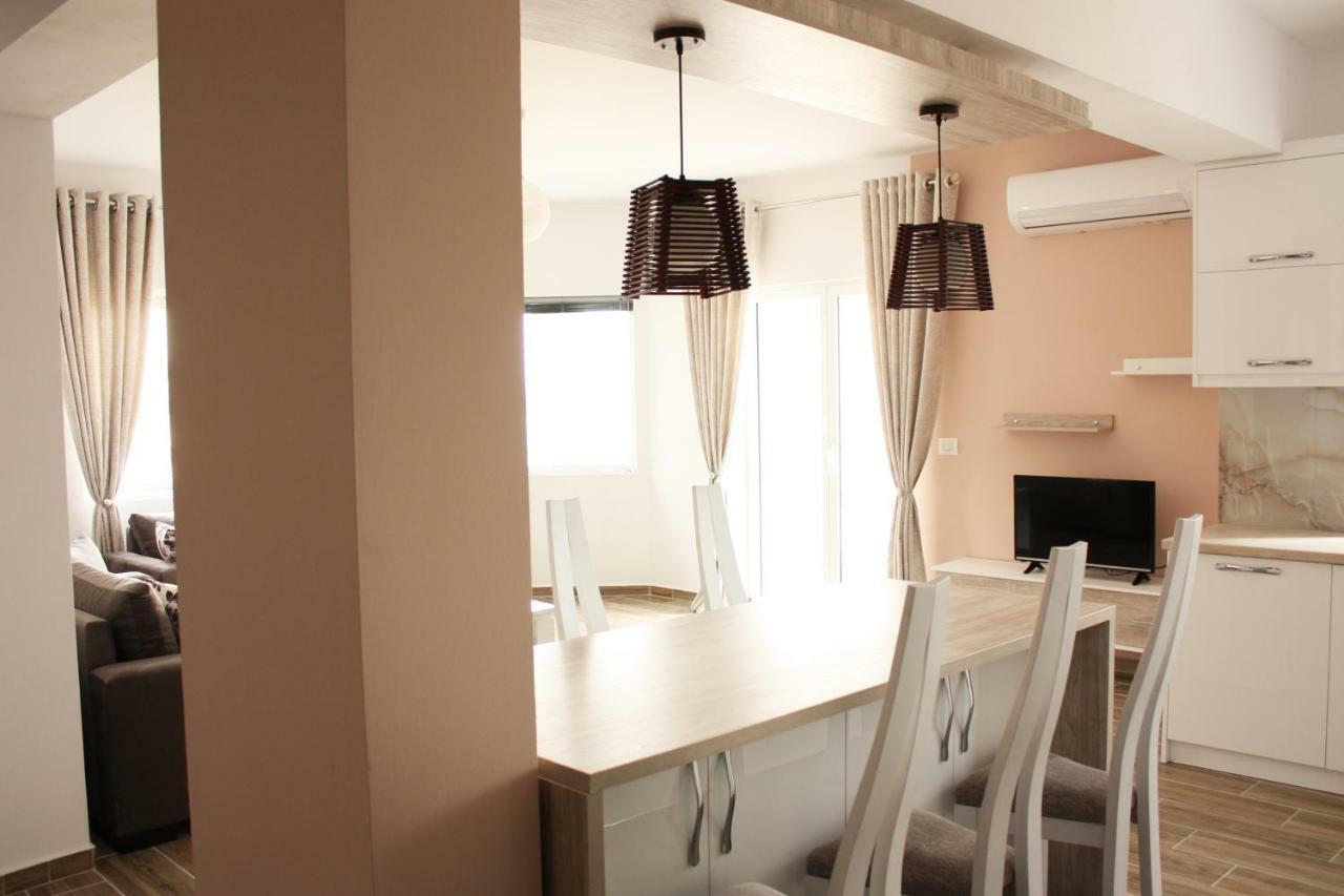 Alexandra'S Apartments Sarandë Eksteriør bilde