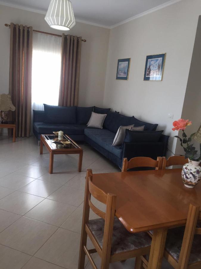 Alexandra'S Apartments Sarandë Eksteriør bilde