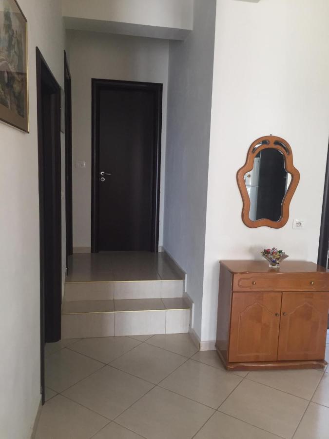 Alexandra'S Apartments Sarandë Eksteriør bilde